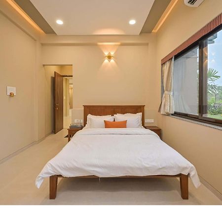 Вилла Radha Krishna 5Bhk Лонавала Экстерьер фото