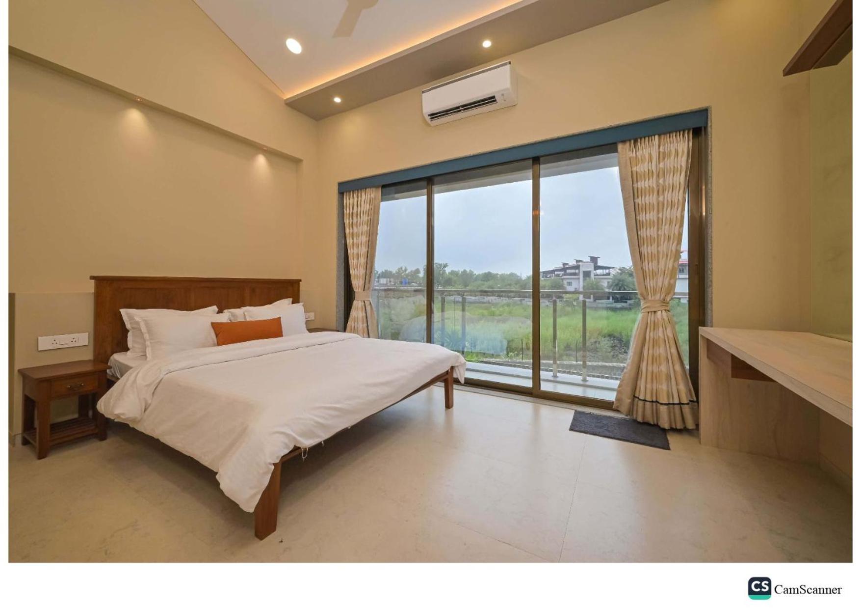 Вилла Radha Krishna 5Bhk Лонавала Экстерьер фото